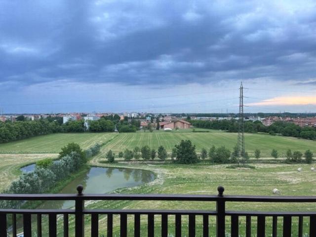 Beslan360 Hotel San Giuliano Milanese Kültér fotó